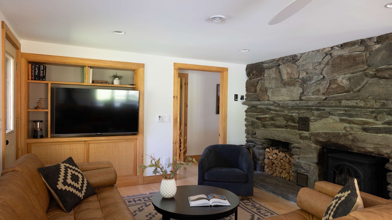 Photo of Livingroom in Bridgewater Corners