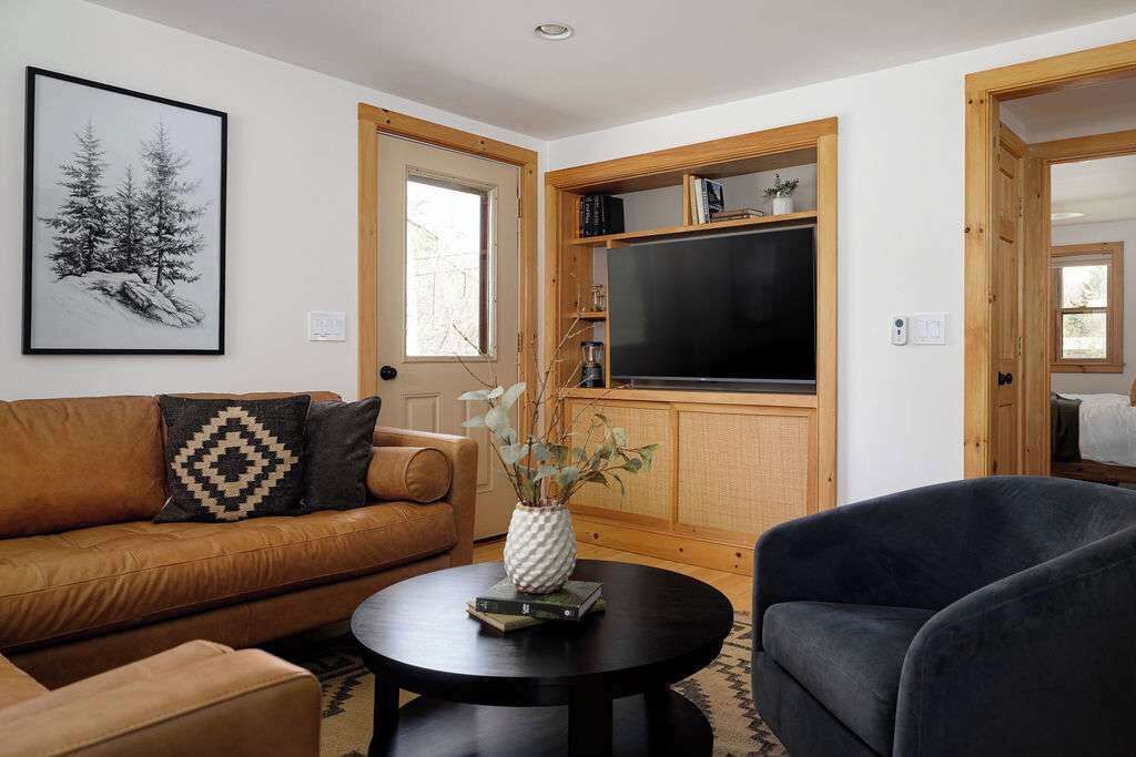 Photo of Livingroom in Bridgewater Corners