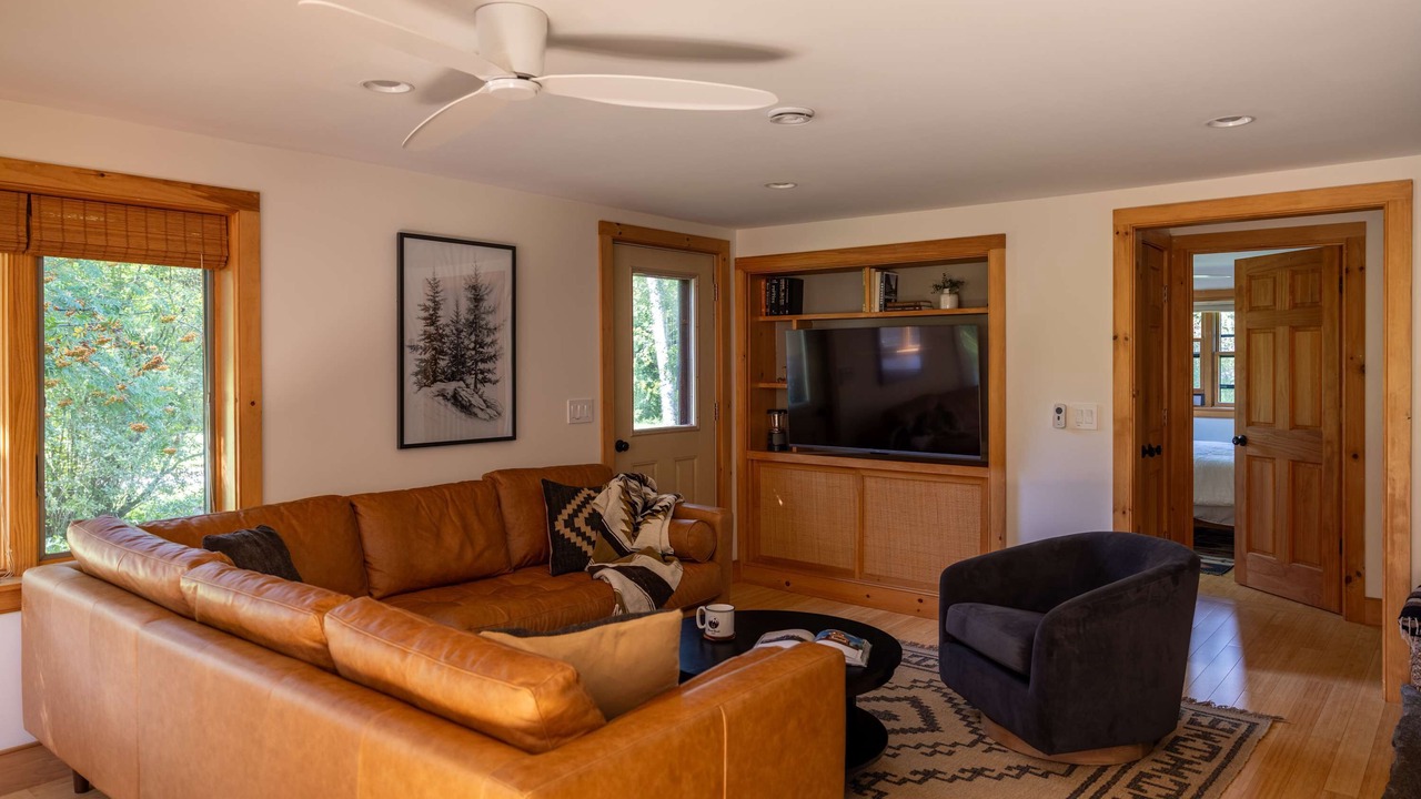 Photo of Livingroom in Bridgewater Corners