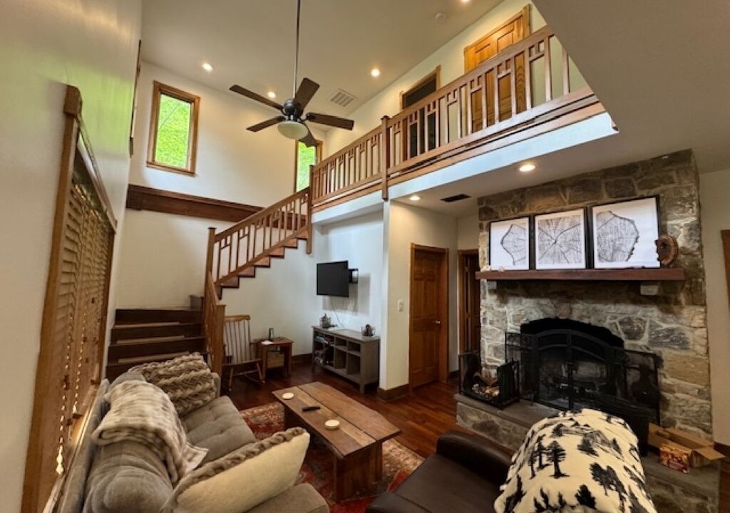 Photo of Livingroom in Sperryville