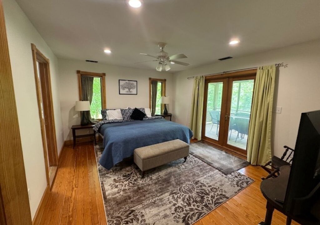 Photo of Bedroom in Sperryville