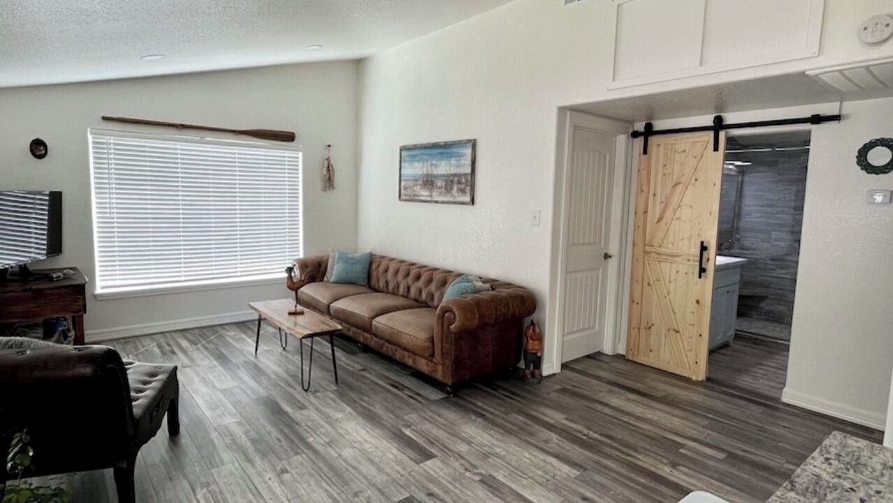 Photo of Livingroom in Brazoria