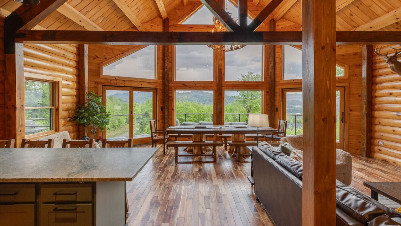Photo of Livingroom in Thornton