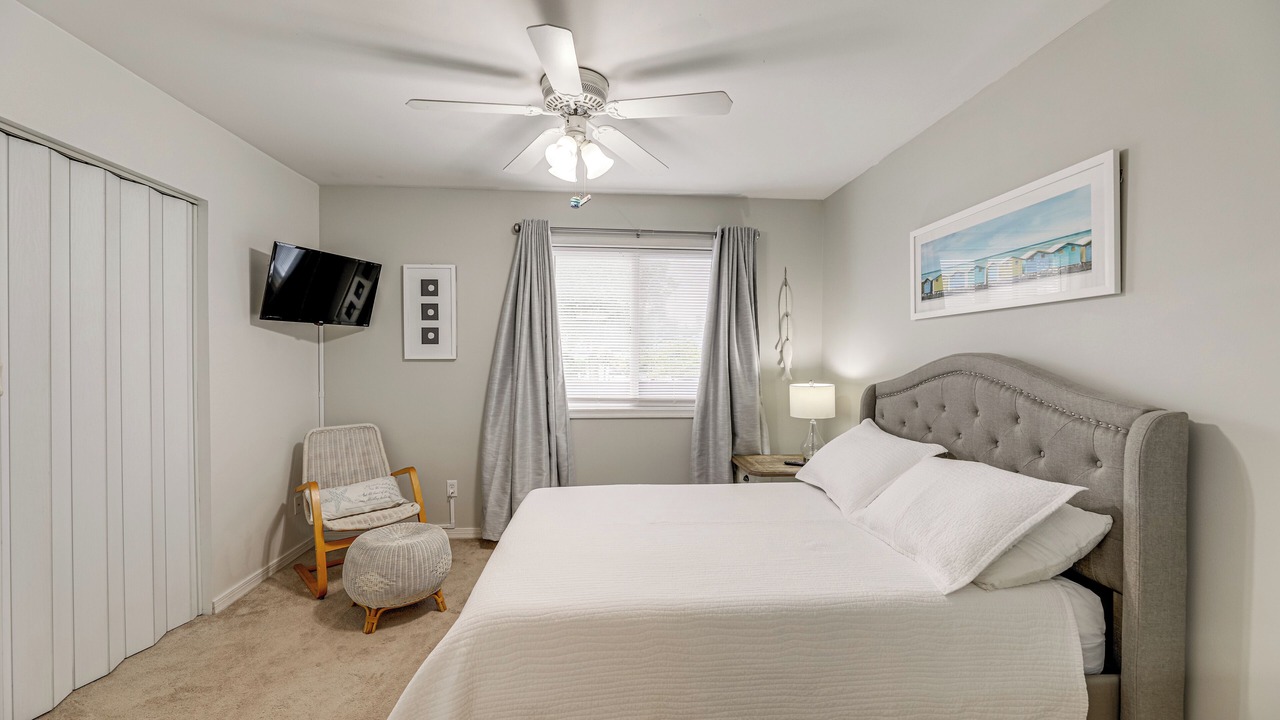 Photo of Bedroom in Caine Woods