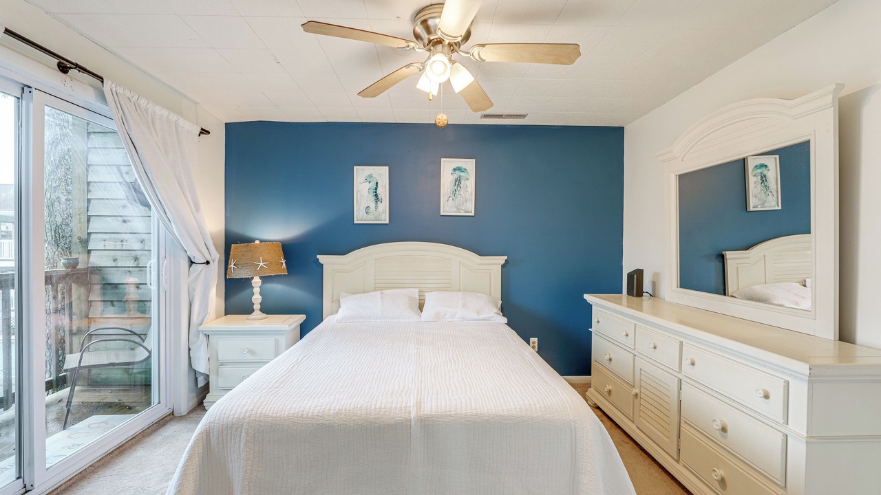 Photo of Bedroom in Caine Woods