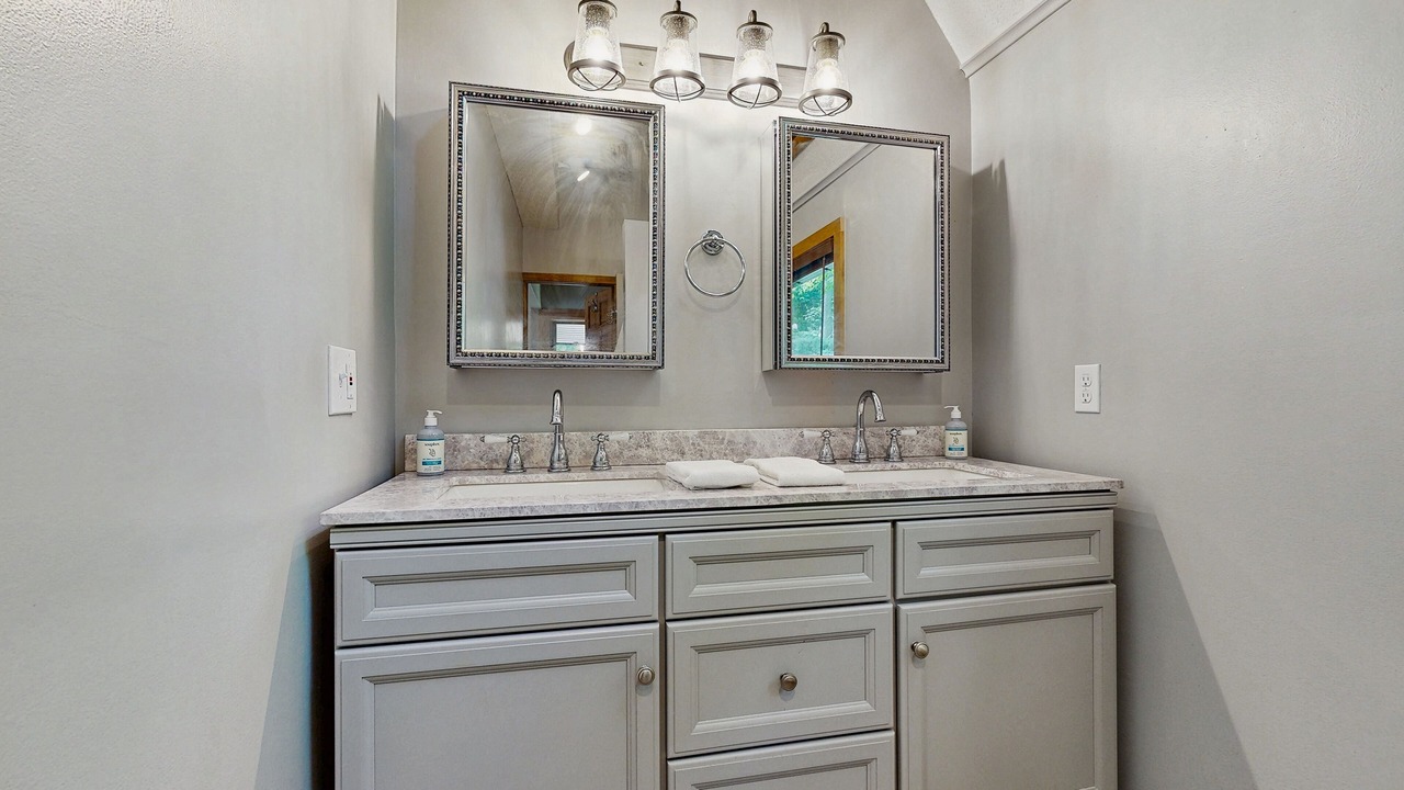 Photo of Bathroom in Cranmore Birches