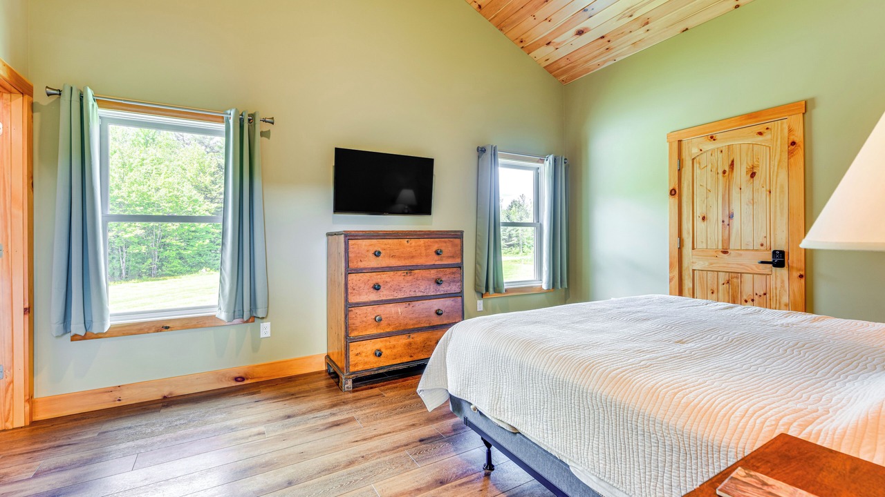 Photo of Bedroom in Montgomery Center