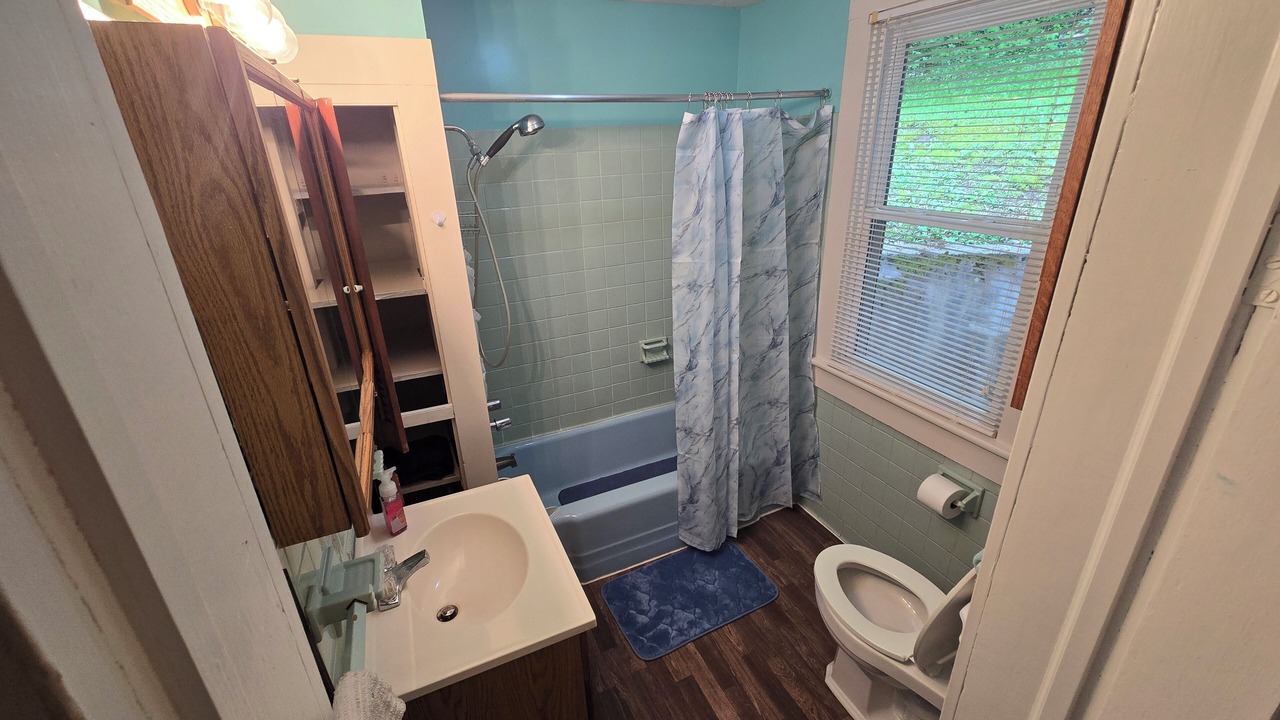 Photo of Bathroom in Alderson