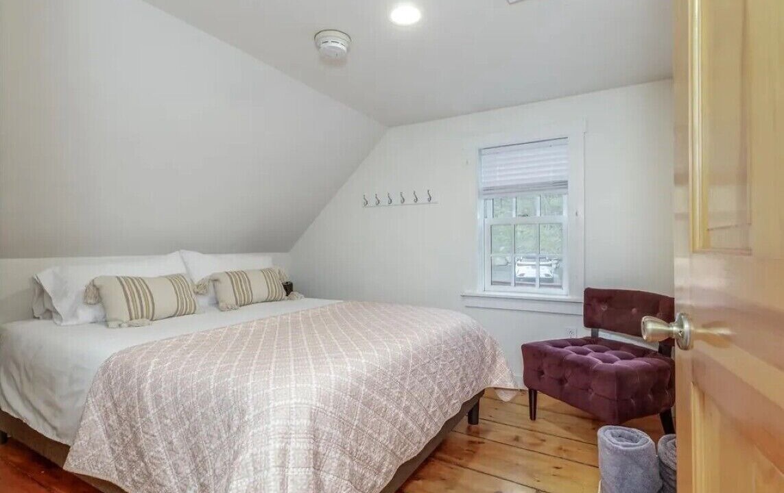 Photo of Bedroom in Sunapee