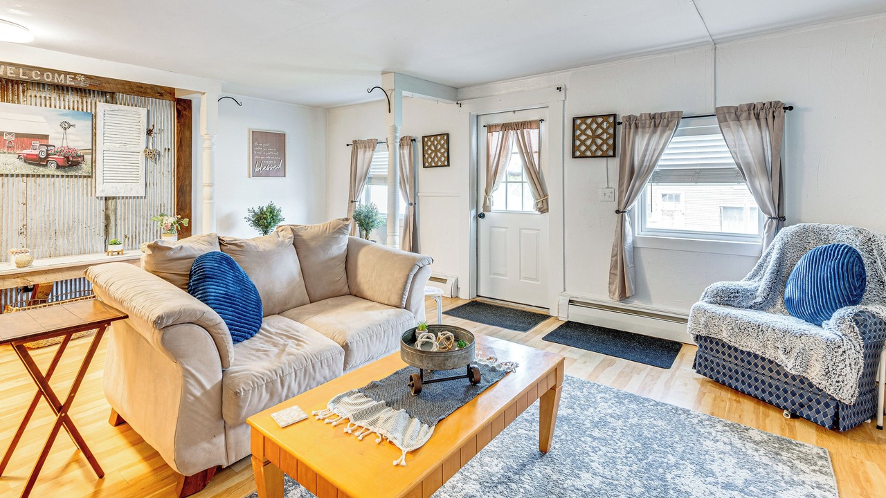 Photo of Livingroom in Barton