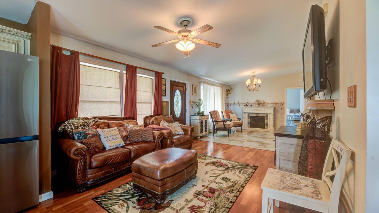 Photo of Livingroom in Fultonville