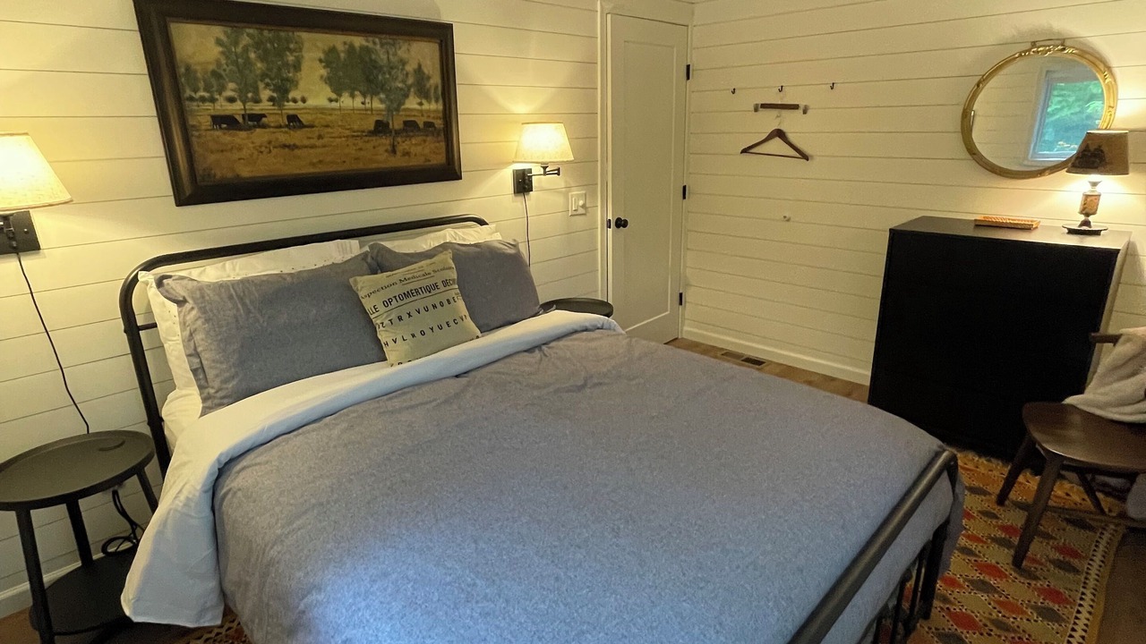 Photo of Bedroom in Town of Scriba