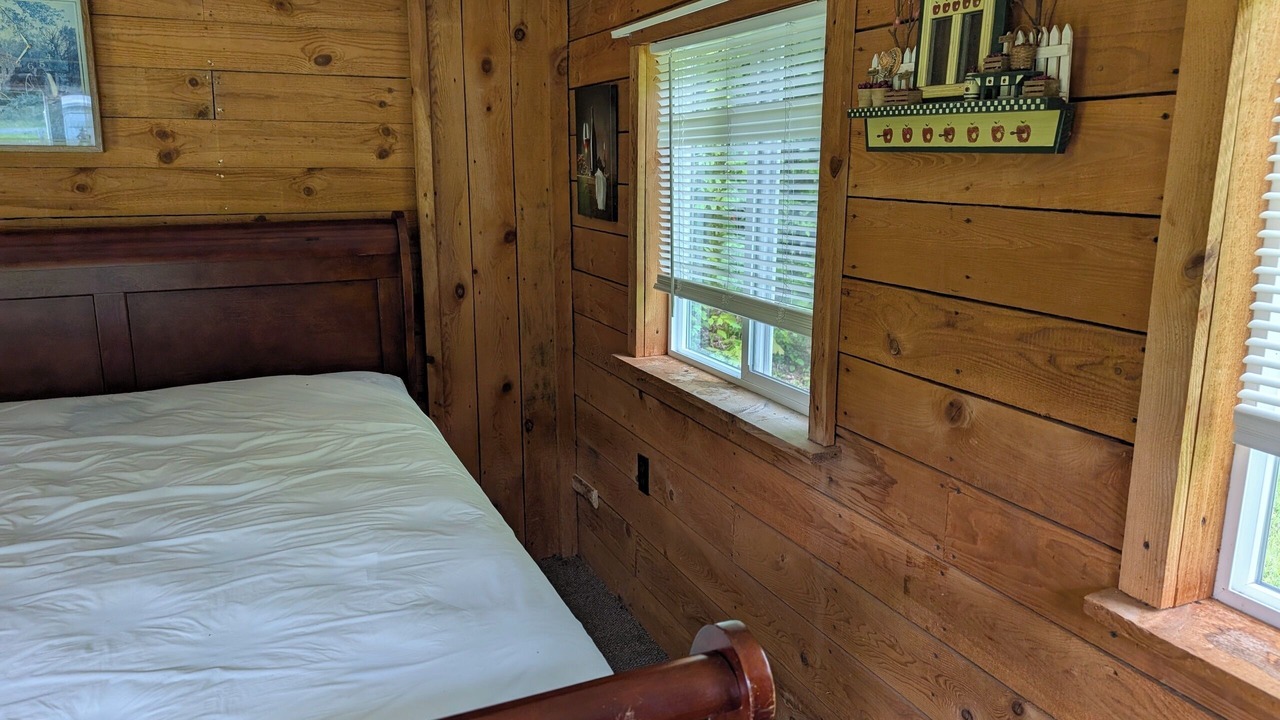 Photo of Bedroom in Town of Sempronius