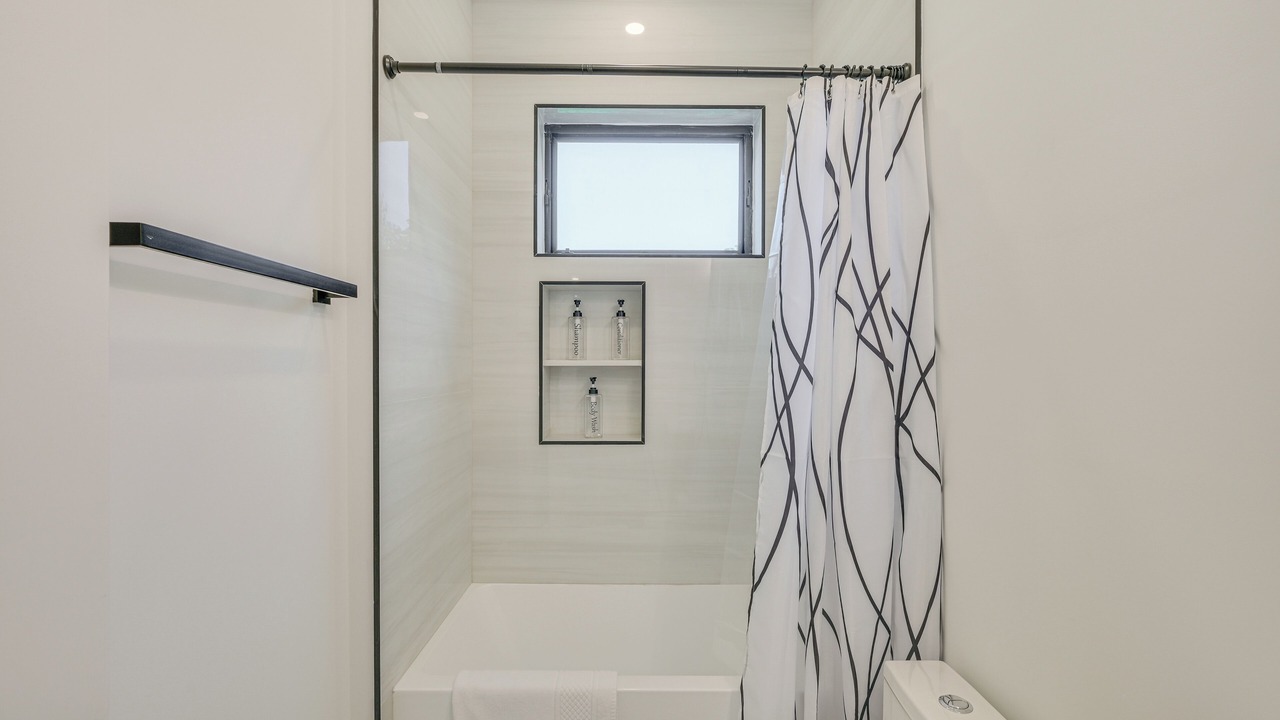 Photo of Bathroom in Arefth