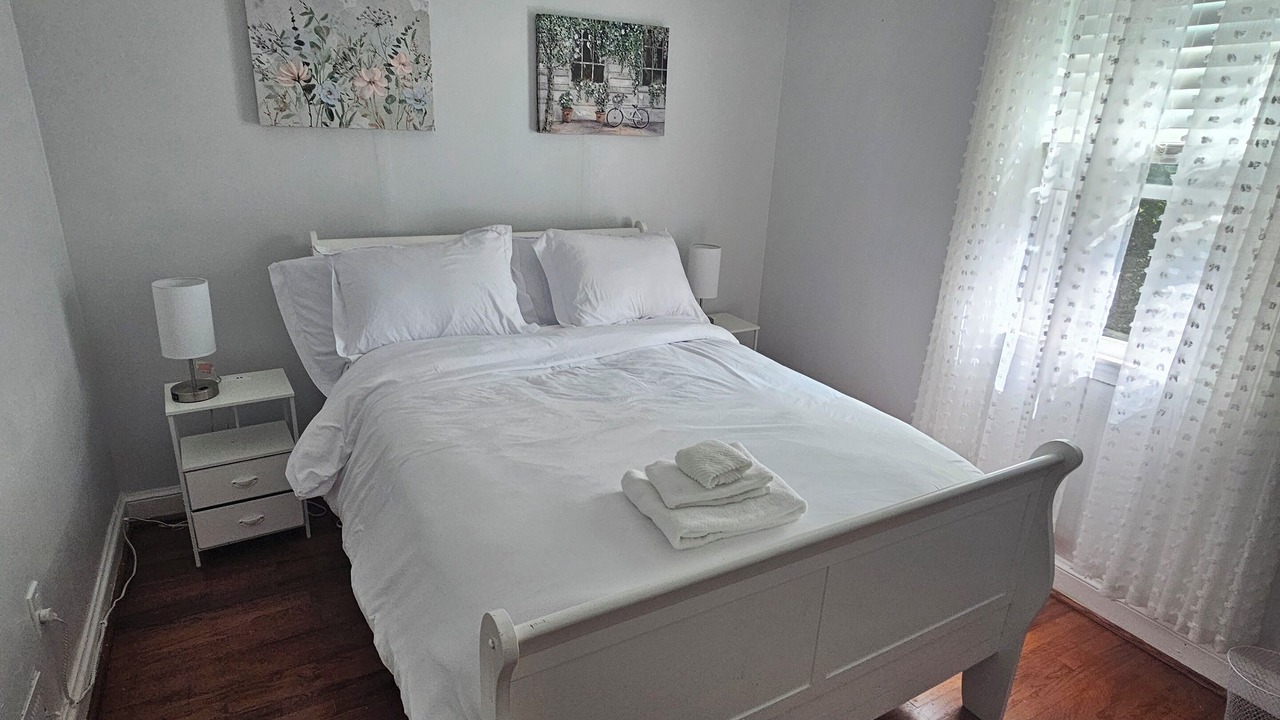 Photo of Bedroom in Wheaton-Glenmont