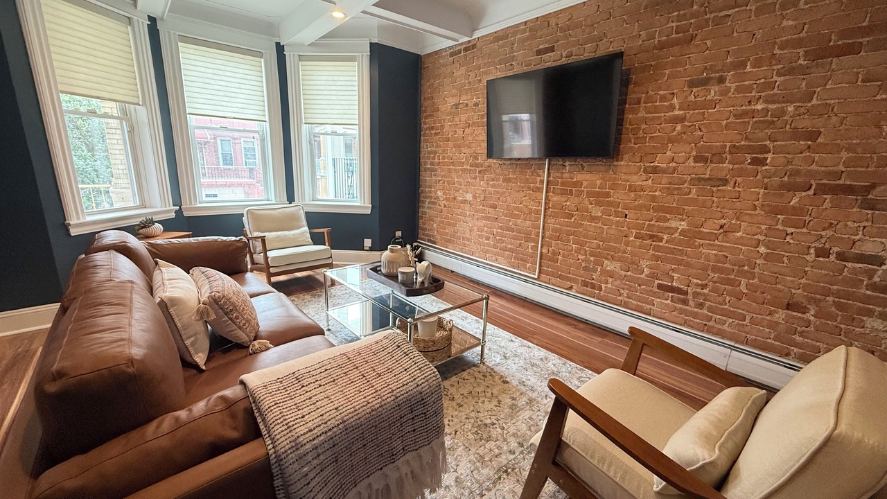 Photo of Livingroom in West New York