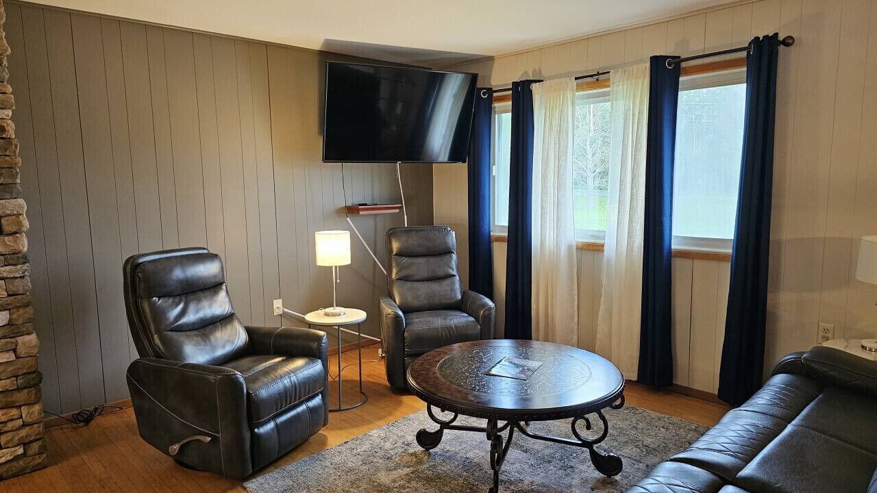 Photo of Livingroom in Davis