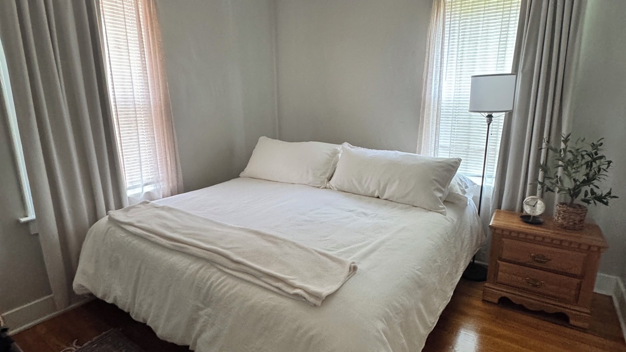 Photo of Bedroom in Utica