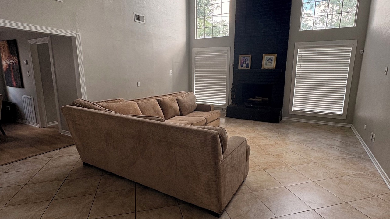 Photo of Livingroom in Barker