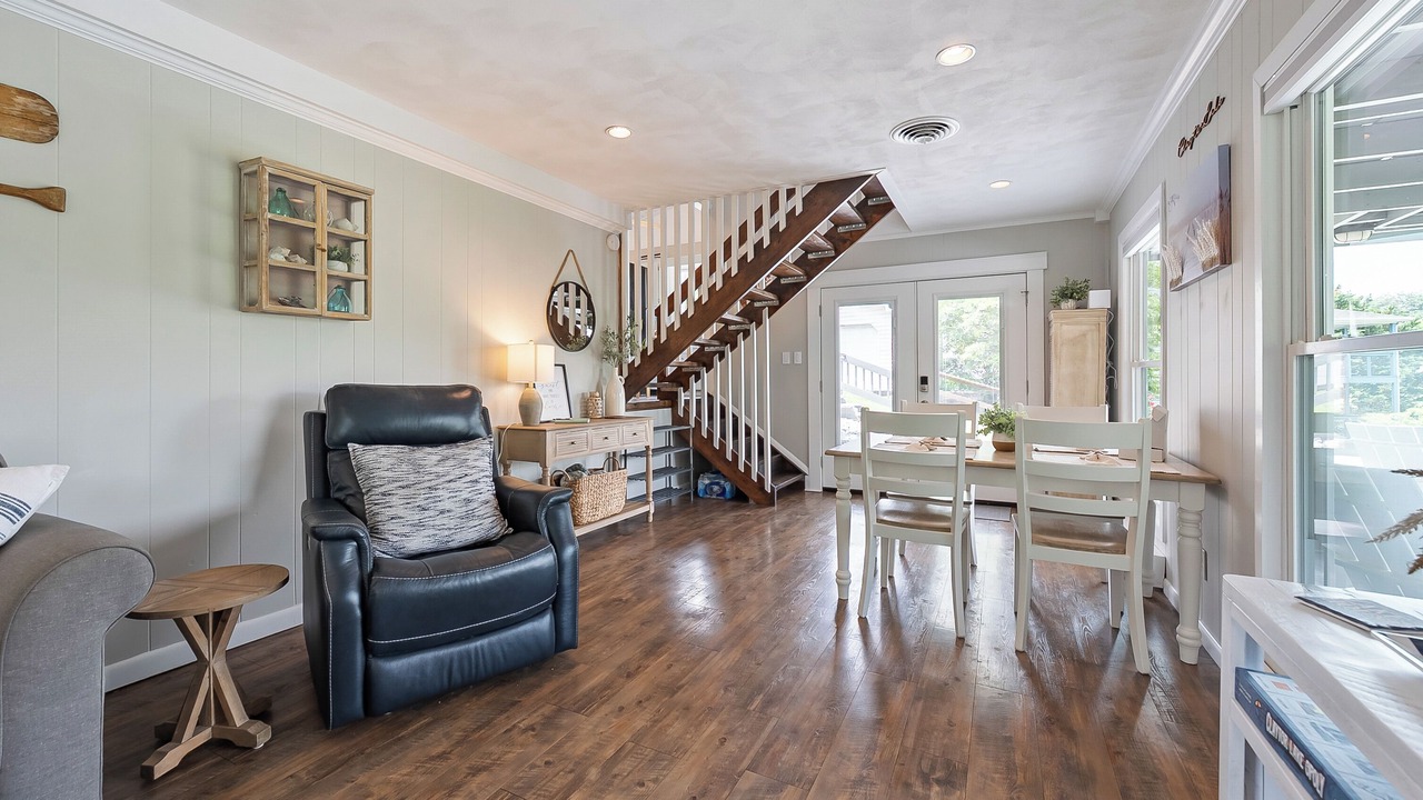 Photo of Bedroom in New River