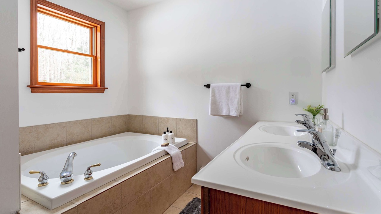 Photo of Bathroom in Tannersville