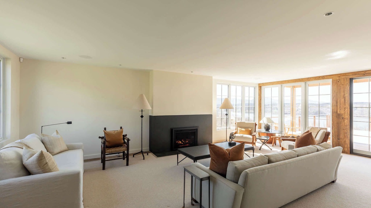 Photo of Livingroom in Hudson