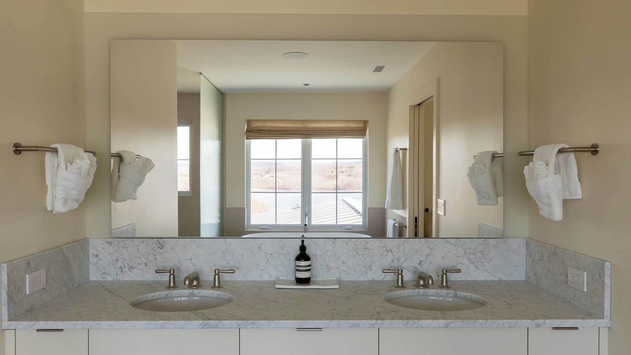Photo of Bathroom in Hudson