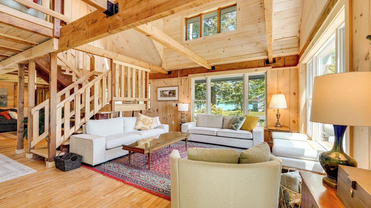 Photo of Livingroom in Winthrop
