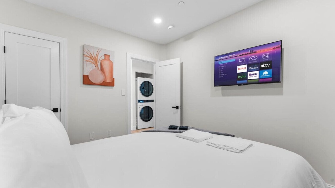 Photo of Bedroom in Thompson Square - Bunker Hill