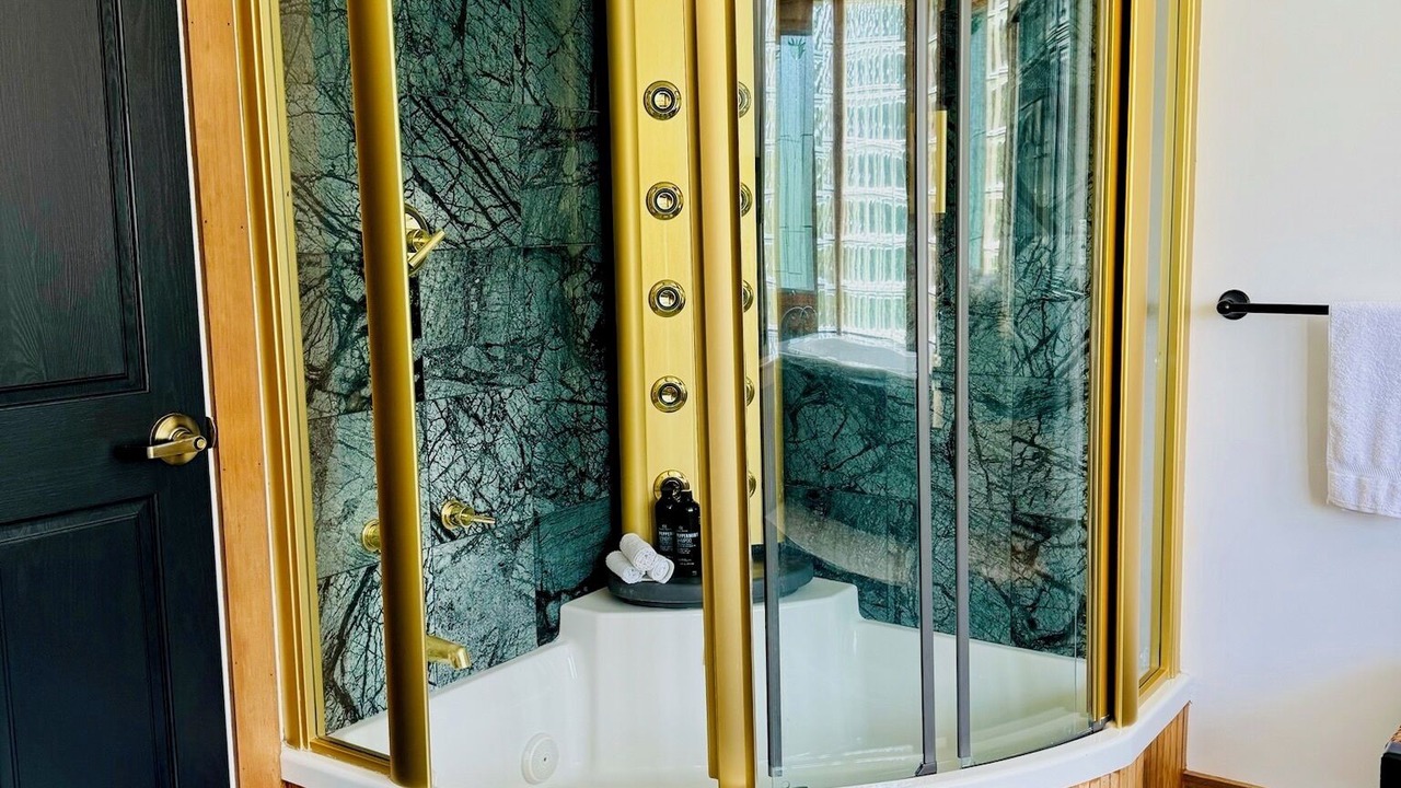 Photo of Bathroom in West Woodstock