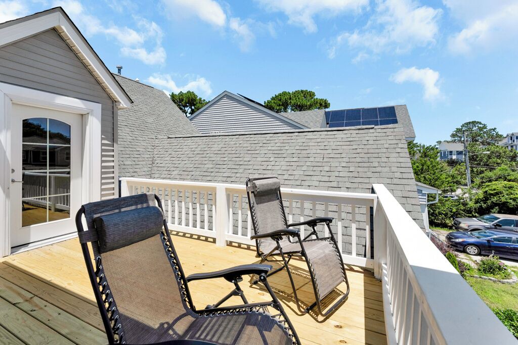 Photo of Patio Balcony in North Camellia Acres