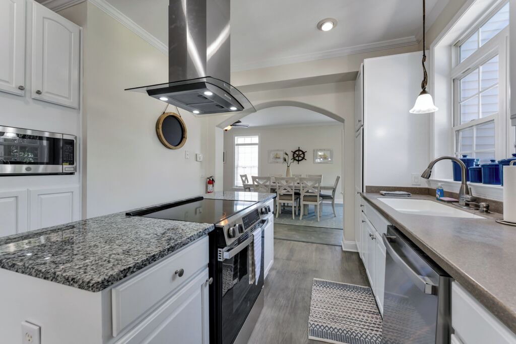 Photo of Kitchen in North Camellia Acres