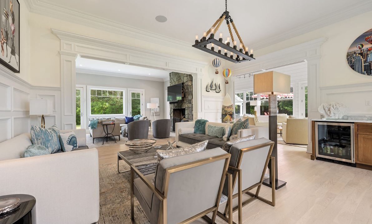 Photo of Livingroom in Village of Southampton
