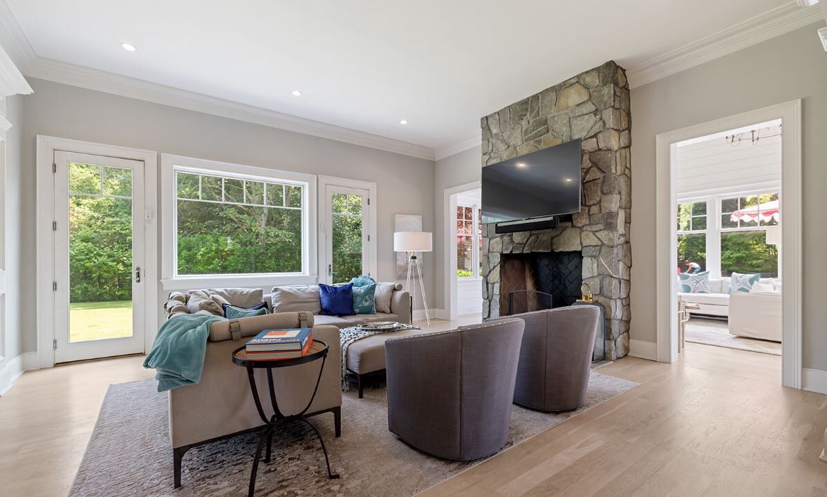 Photo of Livingroom in Village of Southampton