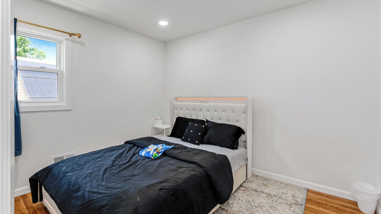 Photo of Bedroom in Little Ferry