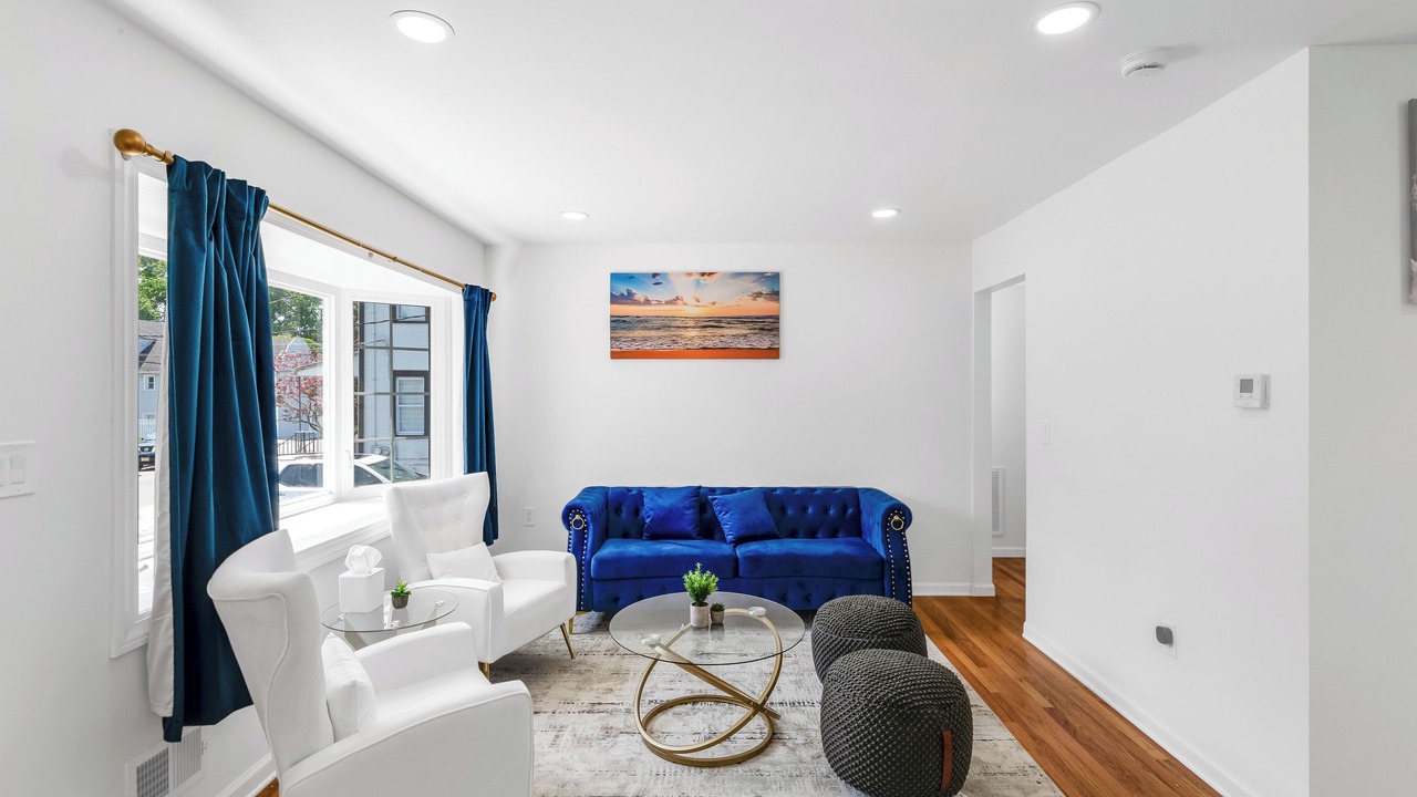 Photo of Livingroom in Little Ferry