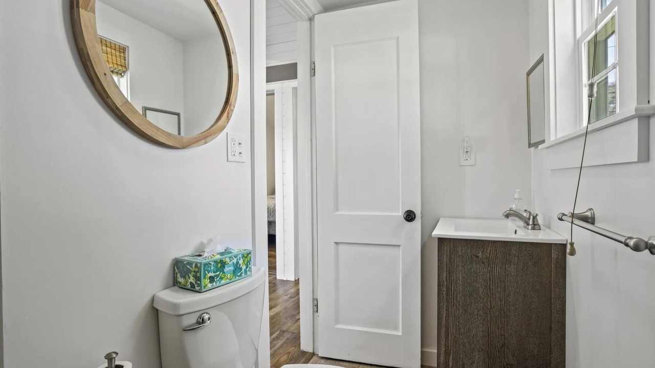 Photo of Bathroom in Saybrook Manor