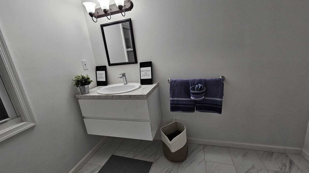 Photo of Bathroom in Niagara Falls