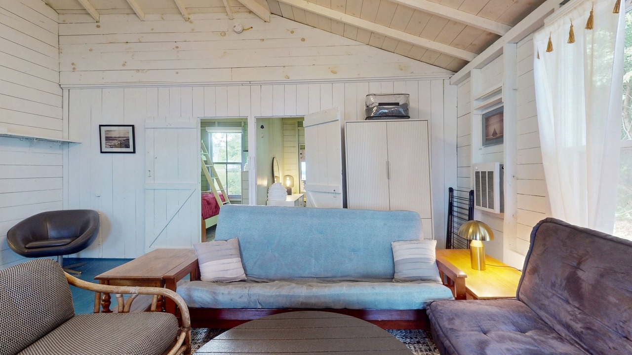 Photo of Livingroom in South Hero