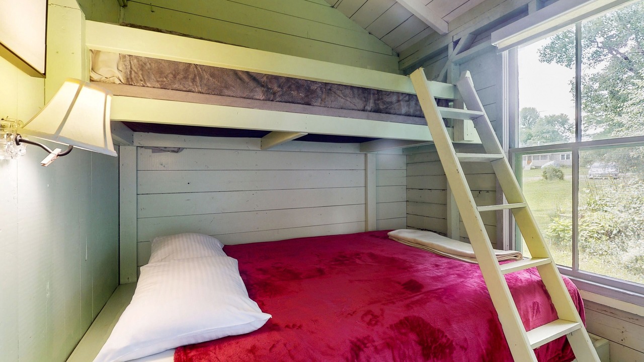 Photo of Bedroom in South Hero