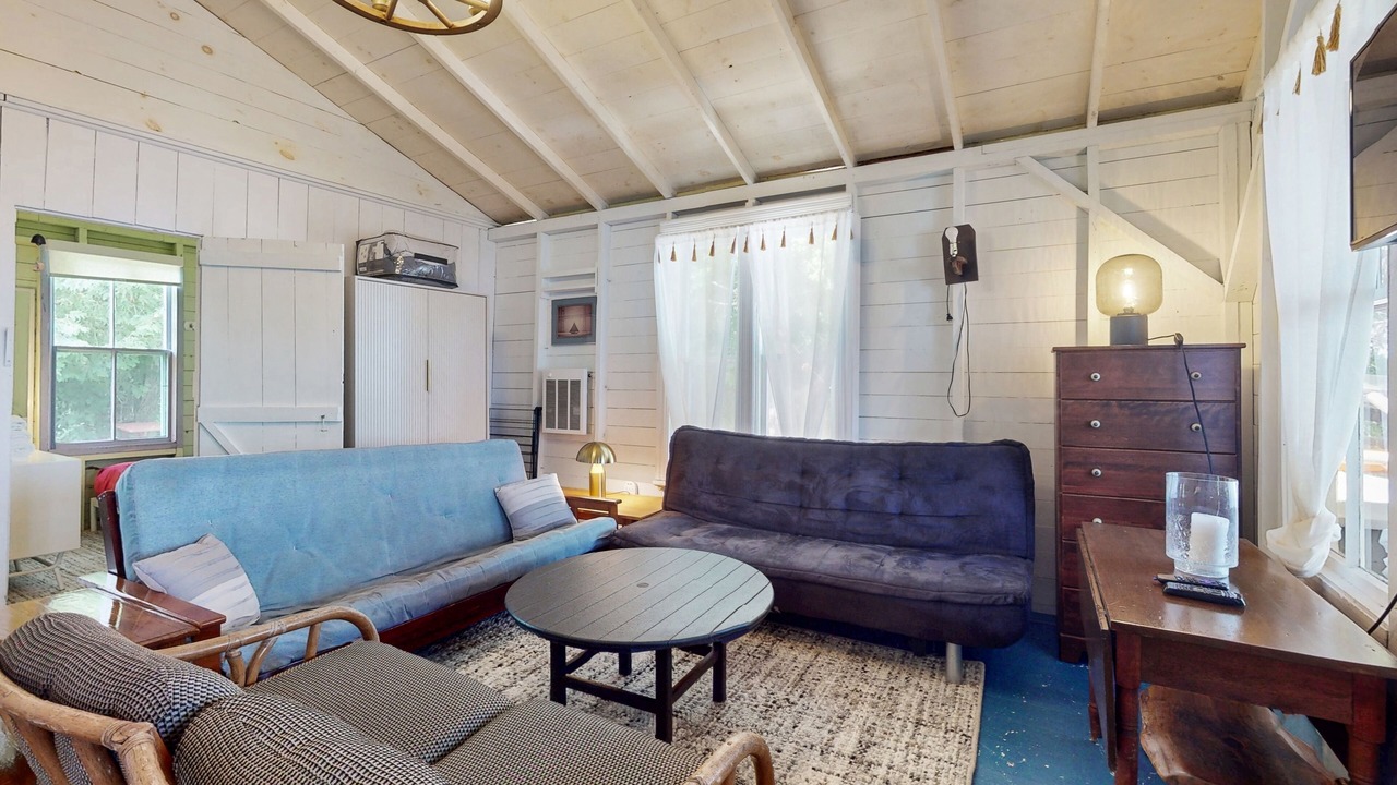Photo of Livingroom in South Hero