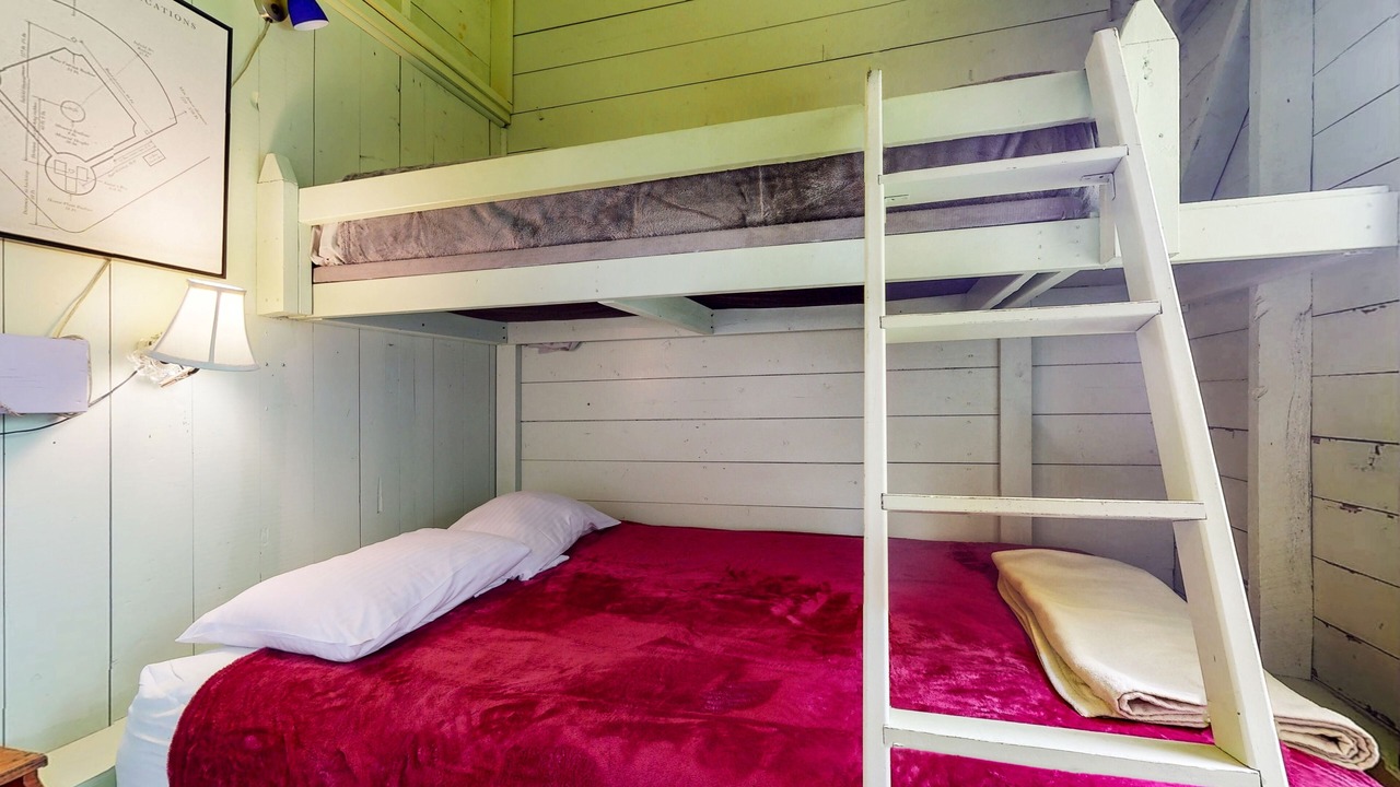 Photo of Bedroom in South Hero