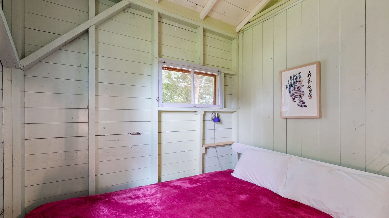 Photo of Bedroom in South Hero