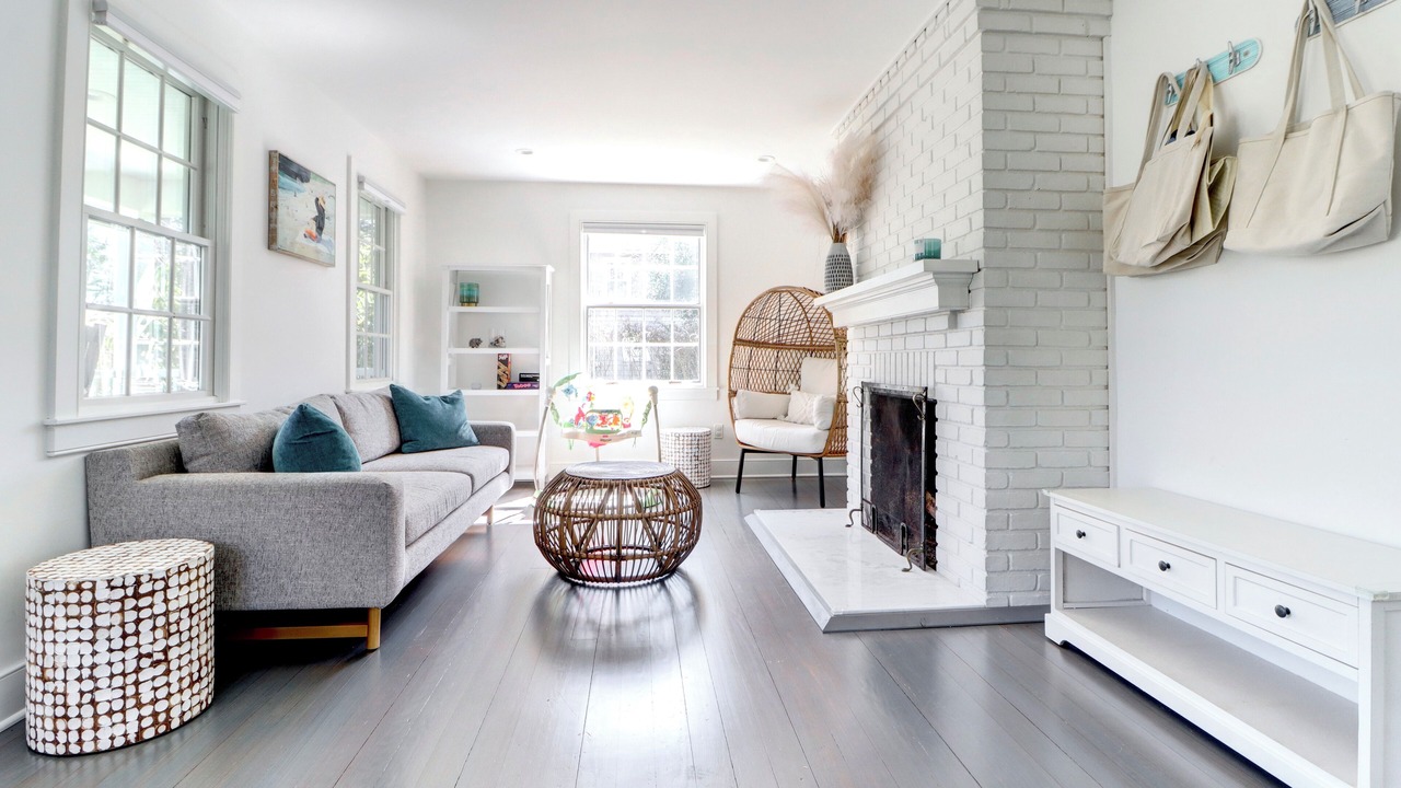 Photo of Livingroom in Westhampton Beach