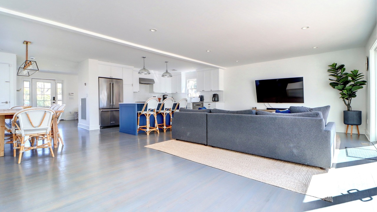Photo of Livingroom in Westhampton Beach