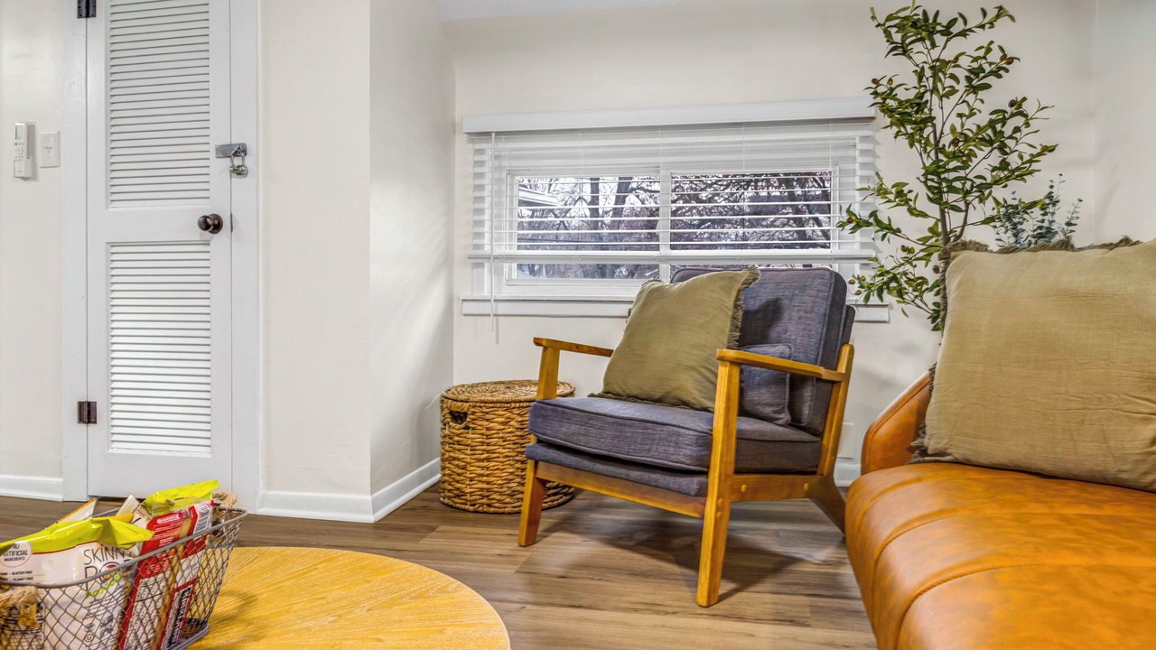 Photo of Livingroom in Berea