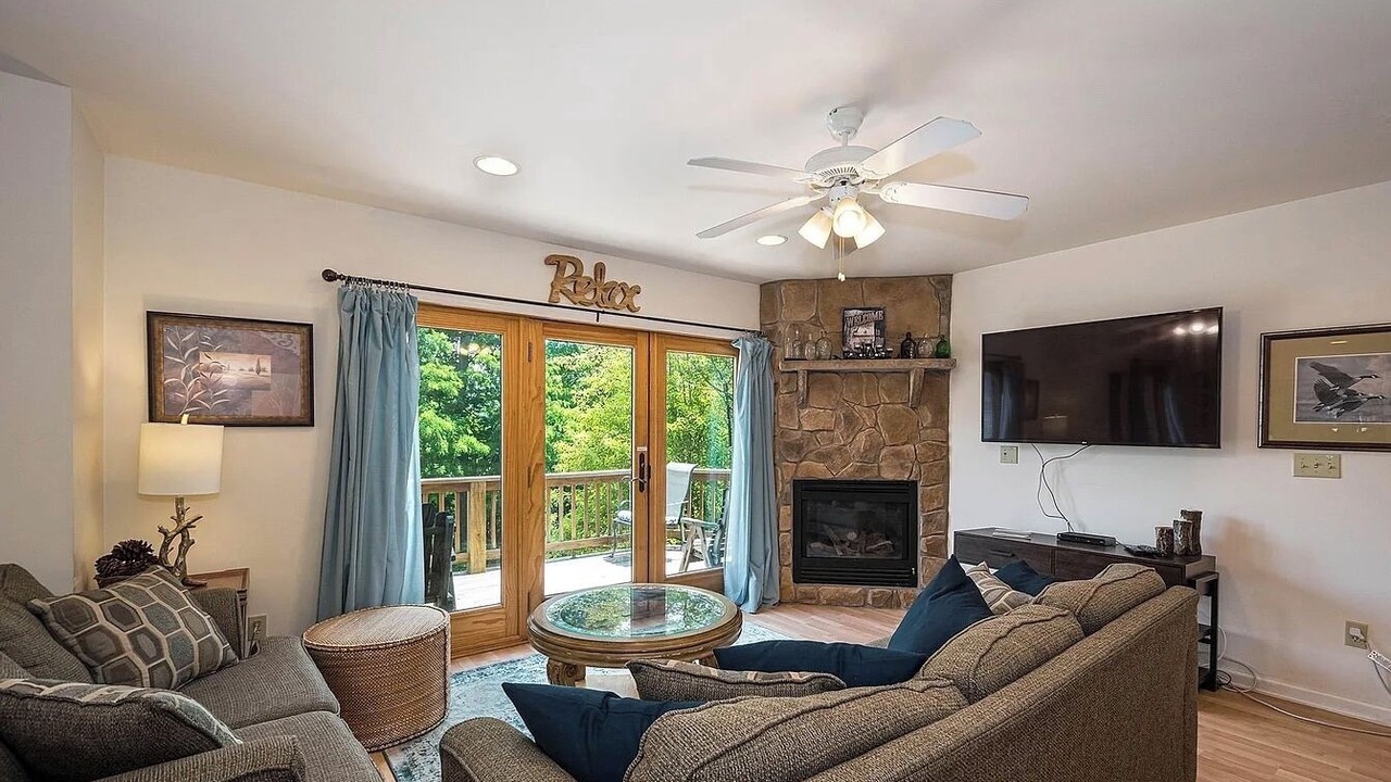 Photo of Livingroom in Mountainside
