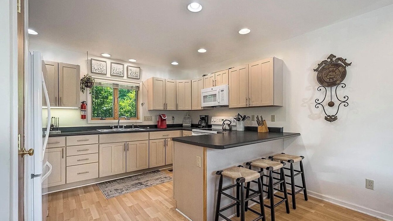 Photo of Kitchen in Mountainside