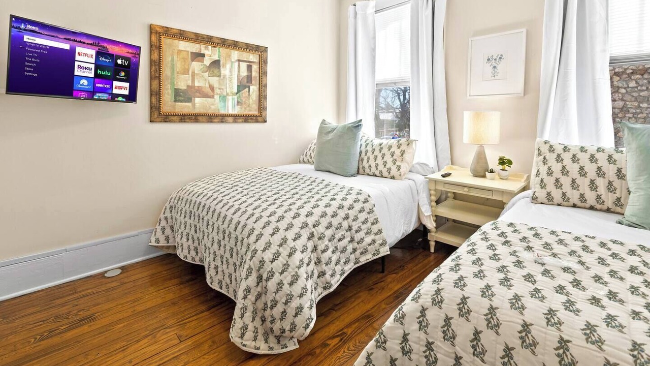 Photo of Bedroom in Forest Park