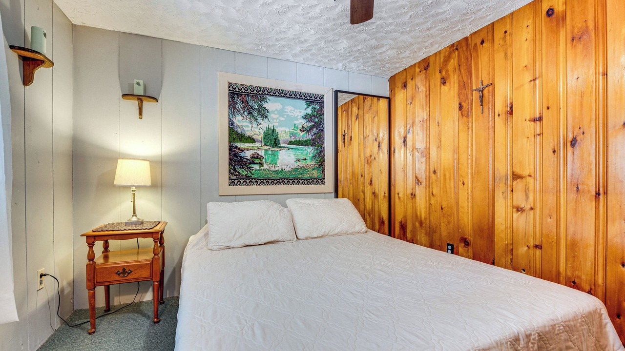 Photo of Bedroom in Freedom